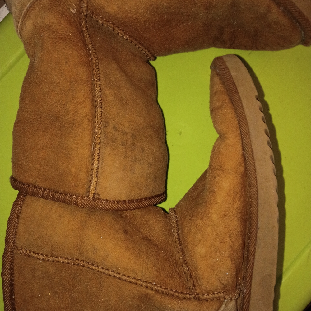 Used UGG boots